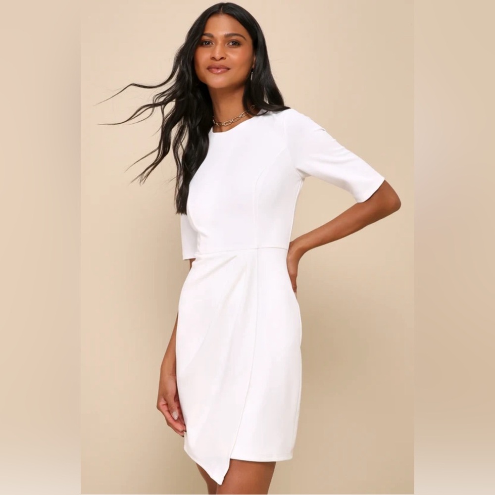 Lulu’s Westwood White Half Sleeve Sheath in size S. Only worn once.